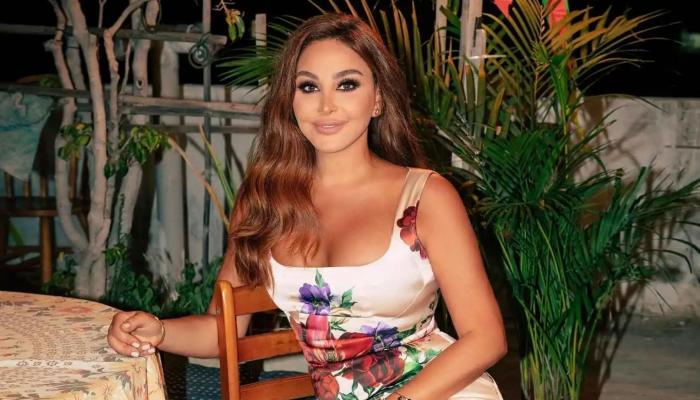 الفنانة اللبنانية إليسا