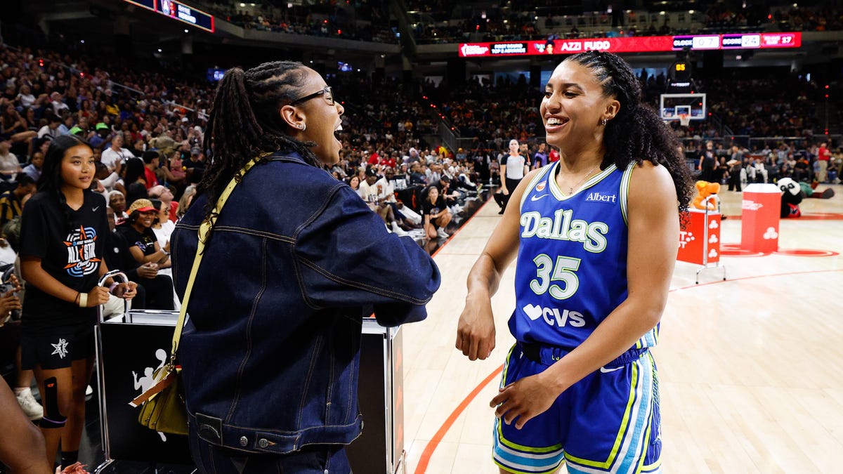 Azzi Fudd Makes History as First Rookie to Win WNBA 3-Point Contest
