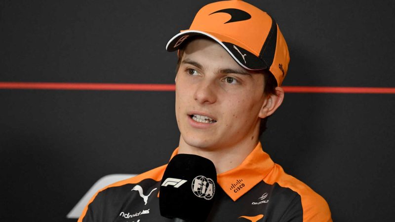Oscar Piastri Commits to McLaren Through 2027