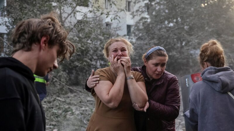 At least 8 killed as Russia strikes Ukraine a day after Zelenskyy warning