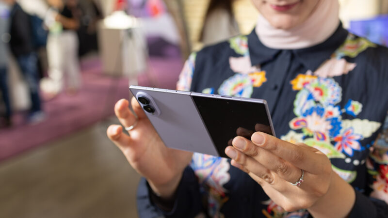 Samsung Unveils Passport-Sized Galaxy Z Fold 8 Ahead of Apple Competition