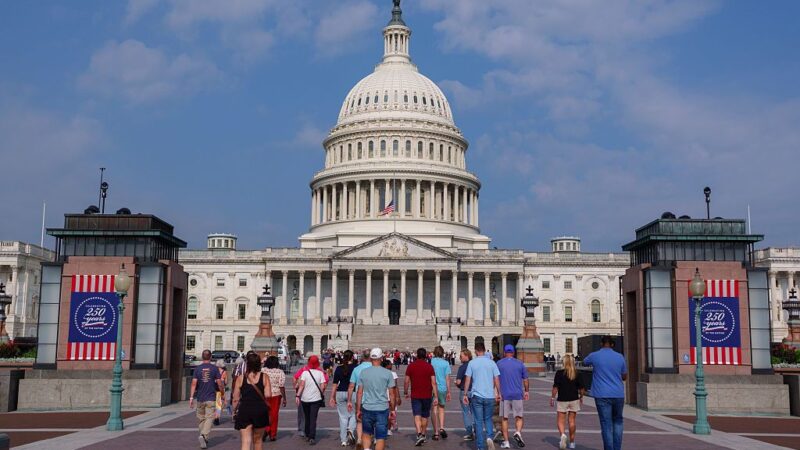 Senate Unveils Bipartisan Funding Bill as House and Senate Clash Over Budget