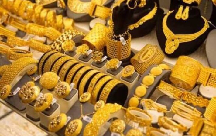 Gold Prices in Egypt Drop Significantly Amid International Decline