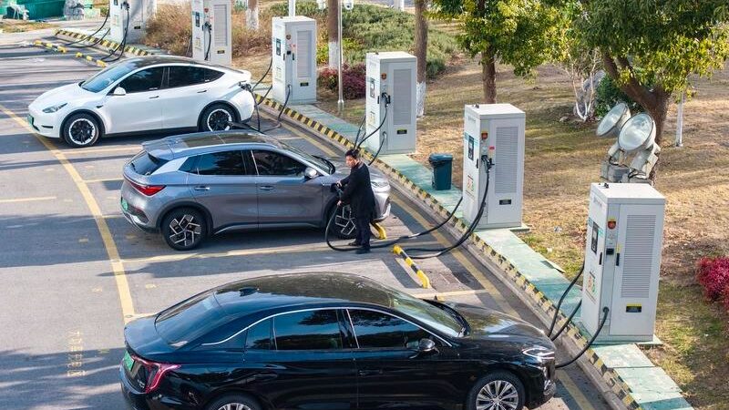 China New-Energy Vehicle Sales Exceed 60 Percent of Monthly Market Share
