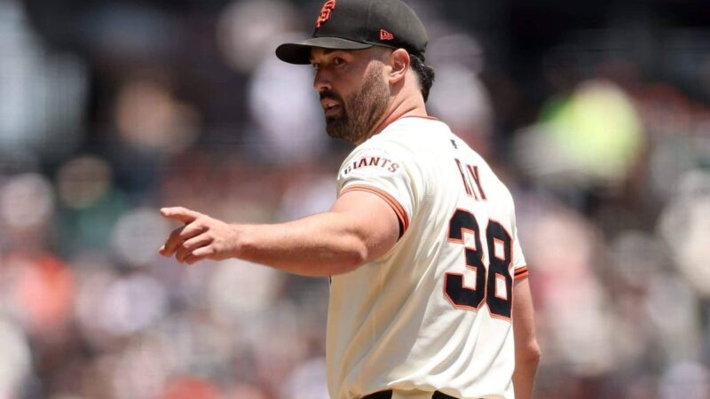 Padres Acquire Robbie Ray From Giants in Deadline Trade
