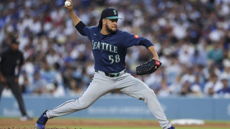 White Sox Acquire Luis Castillo From Mariners In Four-Player Trade