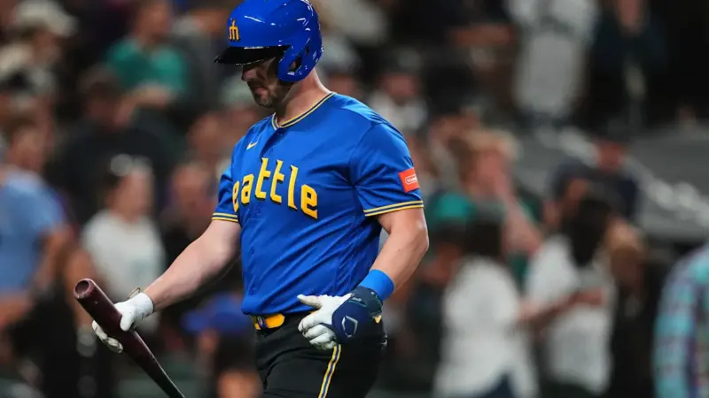 Seattle Mariners Release Mitch Garver and Rob Refsnyder in Roster Overhaul