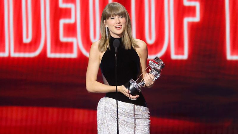 Taylor Swift Breaks MTV VMAs Record With Three New Wins