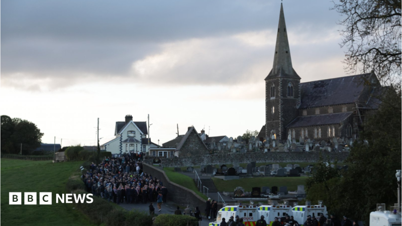 Protesters Block Orange Order Parade on Portadown's Garvaghy Road