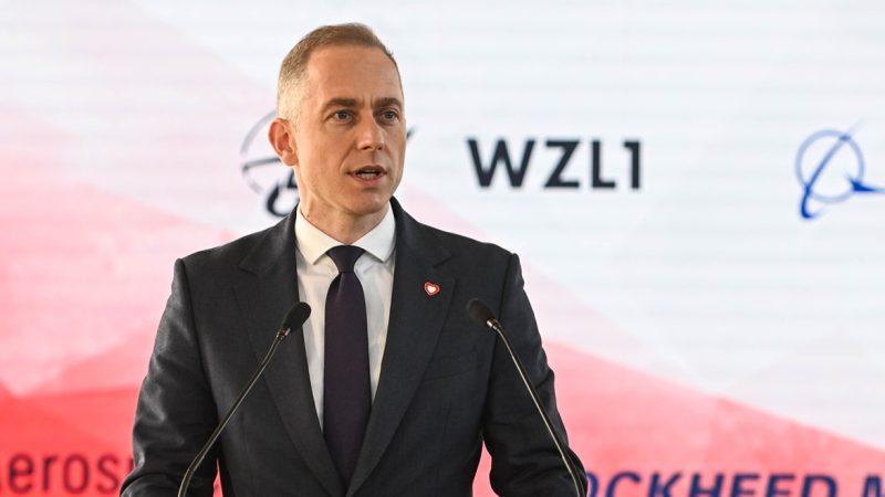 Poland Updates Air Defense Rules to Shoot Down Unidentified Aircraft