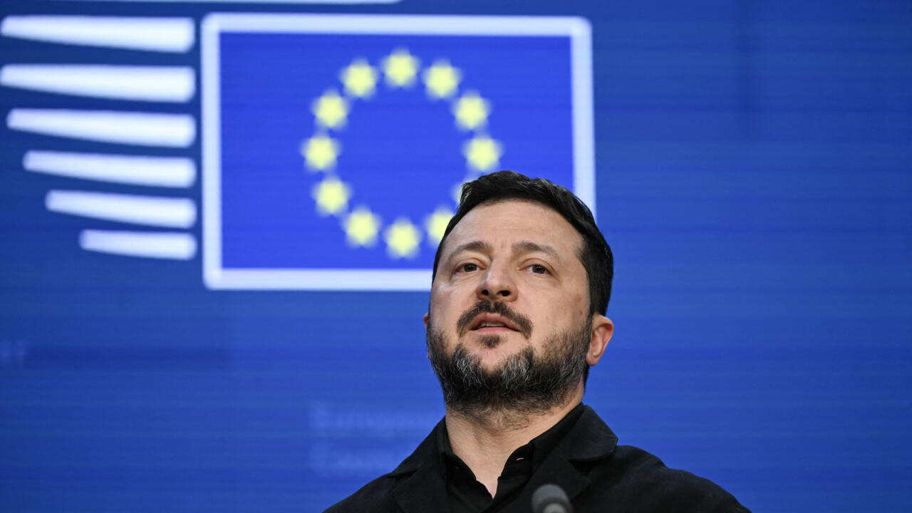Zelenskyy Calls for Freezing Front Lines