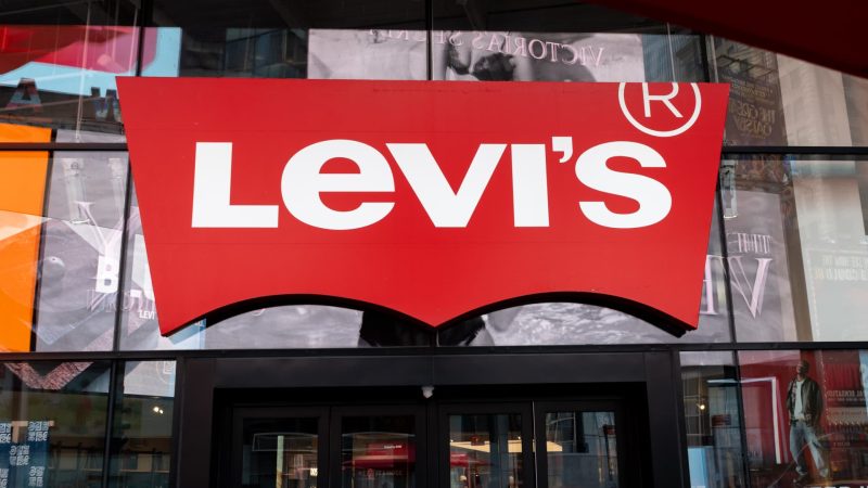 Levi Strauss Raises Profit Guidance While Lowering Revenue Forecast