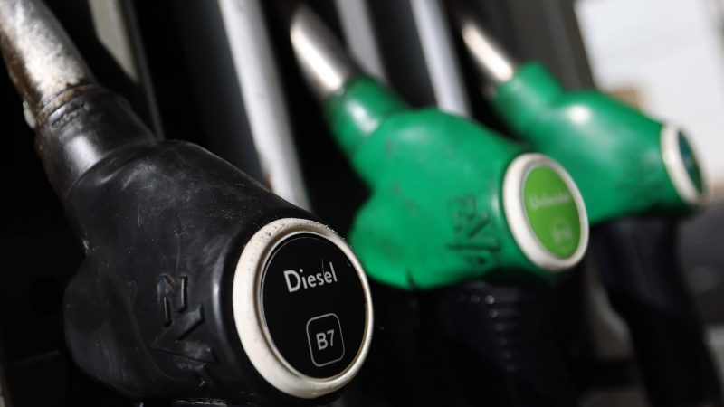 US Pressures France and Germany to Release Diesel Stocks or Face Export Ban