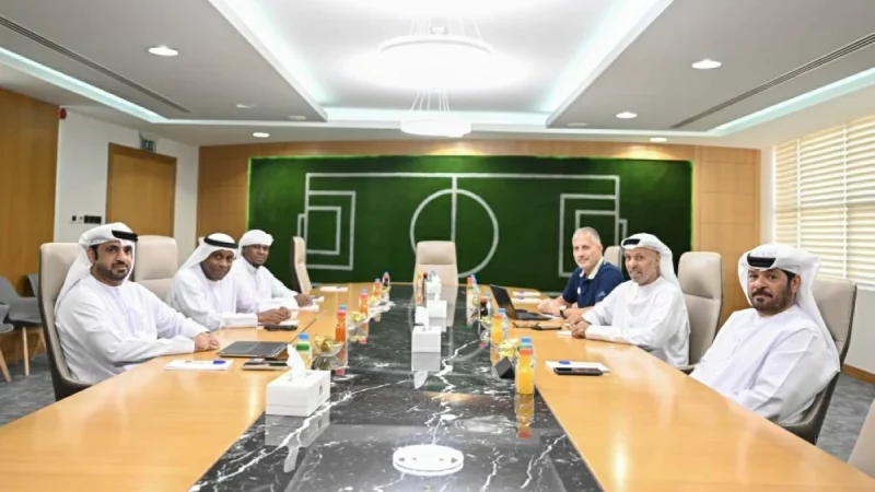 Bahrain FA Vice President Visits Veterans Football Team Training