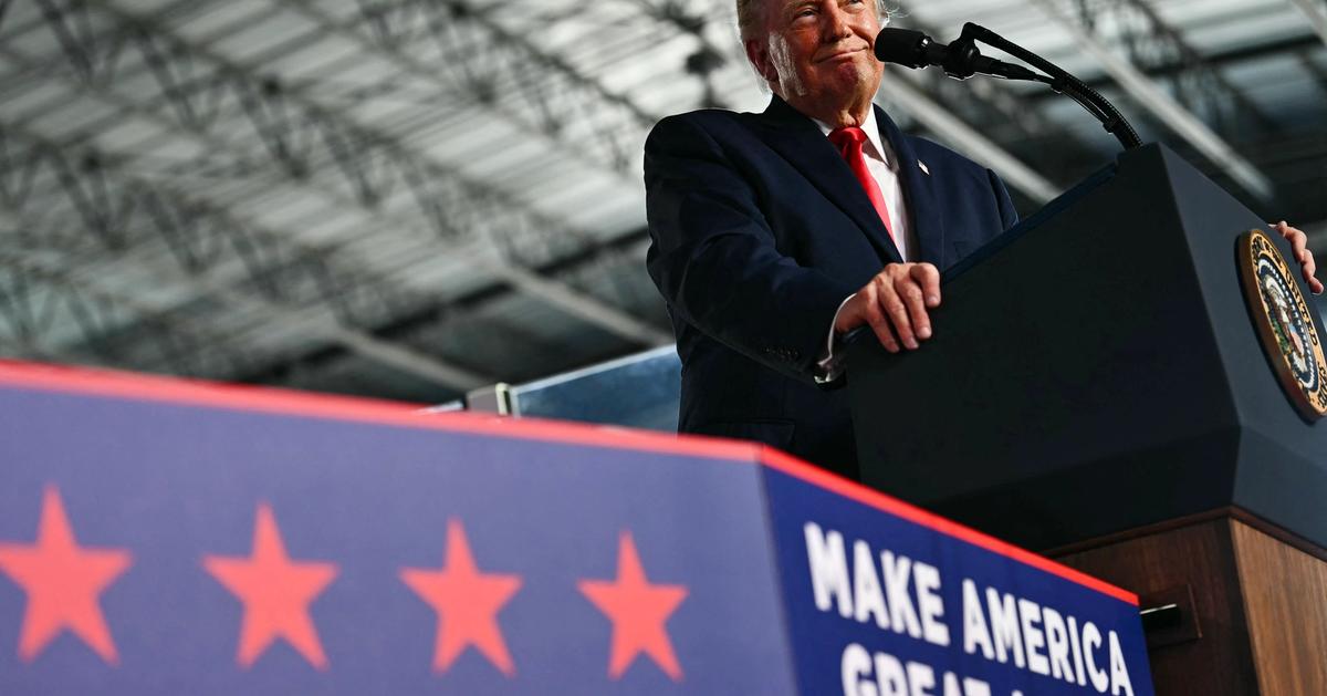 Trump Faces Midterms Amid Low Approval and Political Pressures
