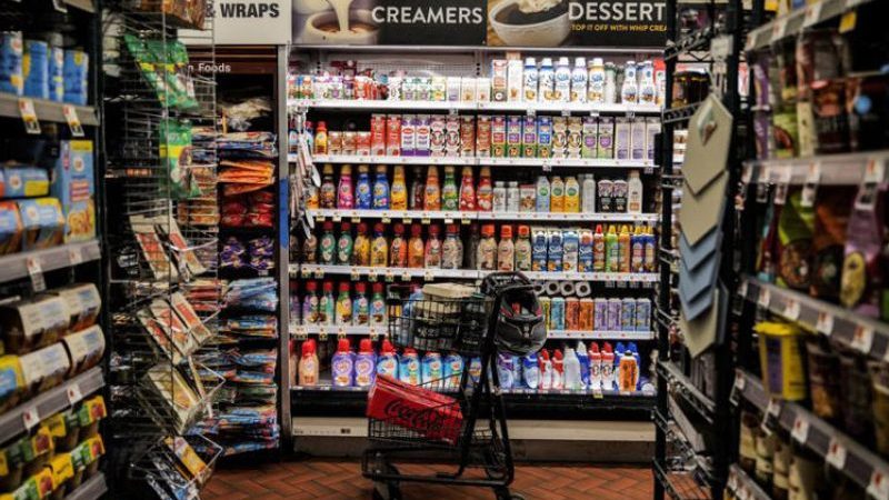 American consumer confidence dropped to 46.3 in early October amid rising prices linked to the