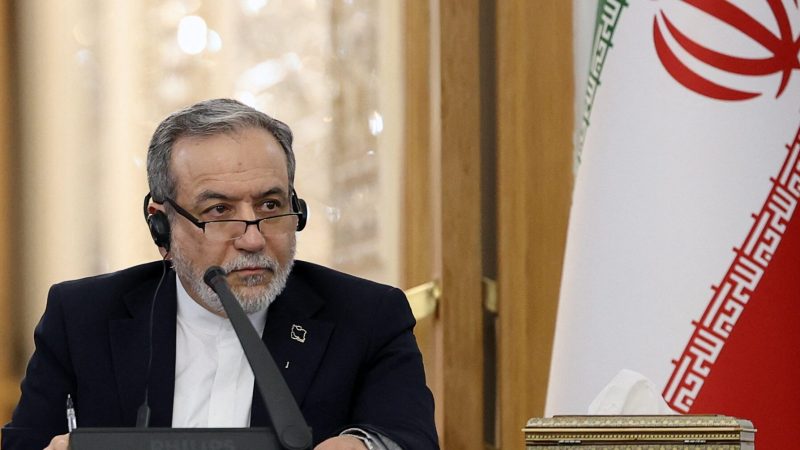 Iran Offers Mediation Between Saudi Arabia and Houthi Movement