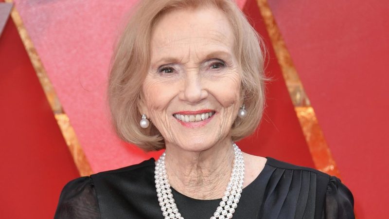 Eva Marie Saint, Oscar-Winning Actress, Dies at 102