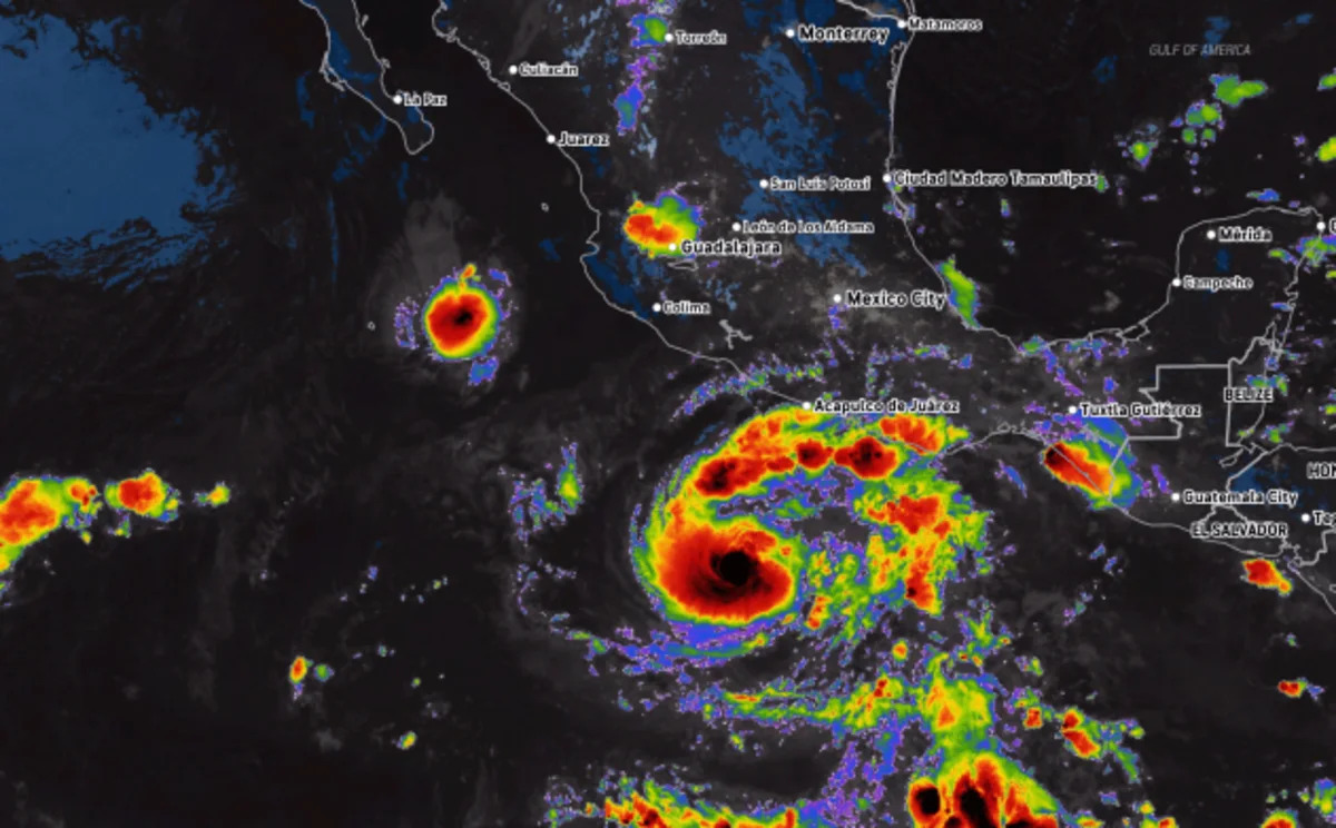 Hurricane Trudy Nears Mexico Coast With 100 MPH Winds