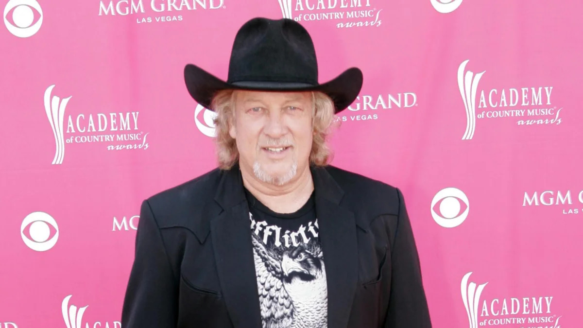 Country Stars Pay Tribute to John Anderson After His Death at 71