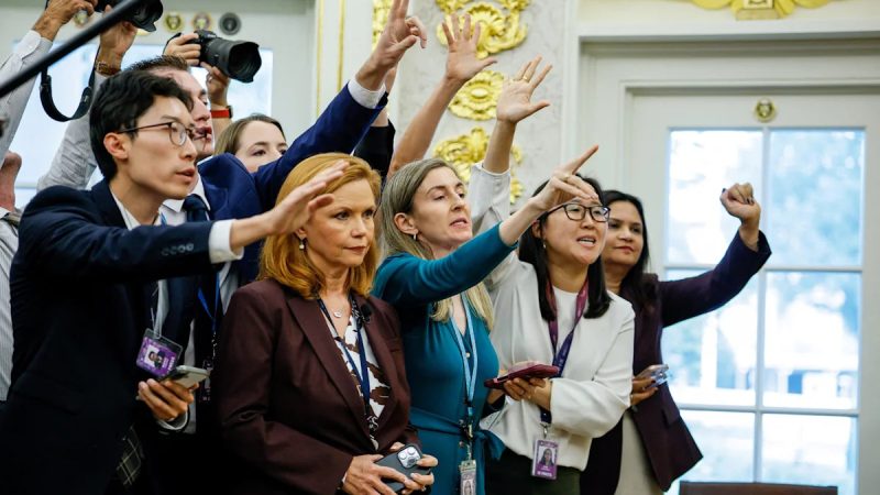Four Major TV Networks Suspend White House Pool Coverage After CNN Ban
