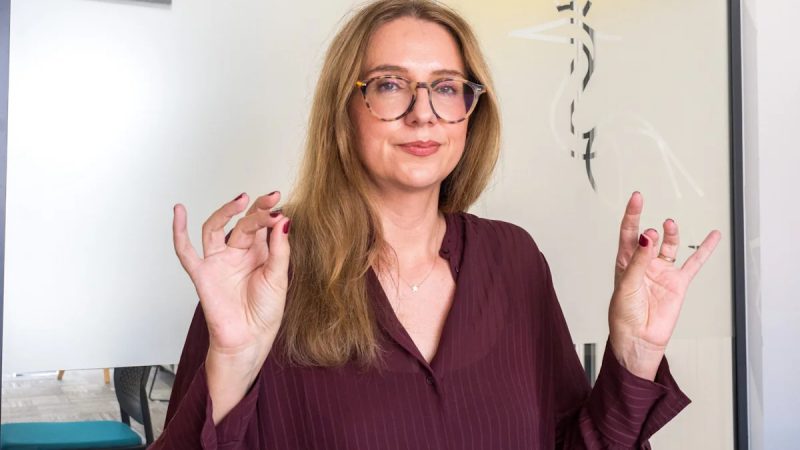 Researchers Highlight Finger-Movement Tests for Early Cognitive Decline