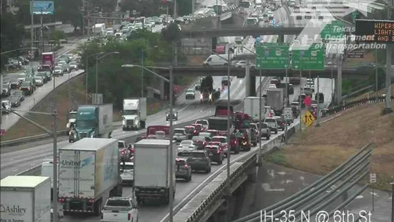 18-Wheeler Strikes I-35 Bridge, Causing Major Delays in Downtown Austin