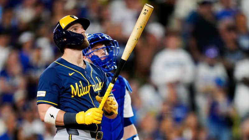 Jake Bauers Hits Home Run to Lift Brewers Over Dodgers in Game 3