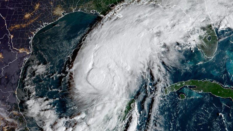 Hurricane Isaias Strengthens Into Category 1 Storm Heading Toward Gulf Coast