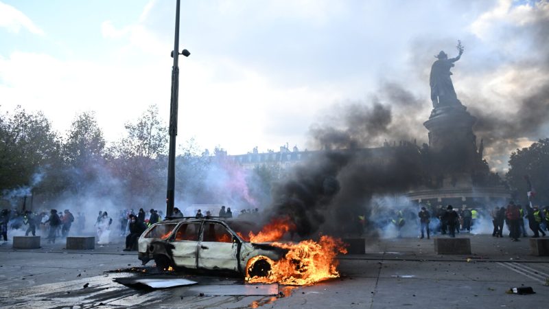Thousands Arrested as French Students Protest Austerity Measures